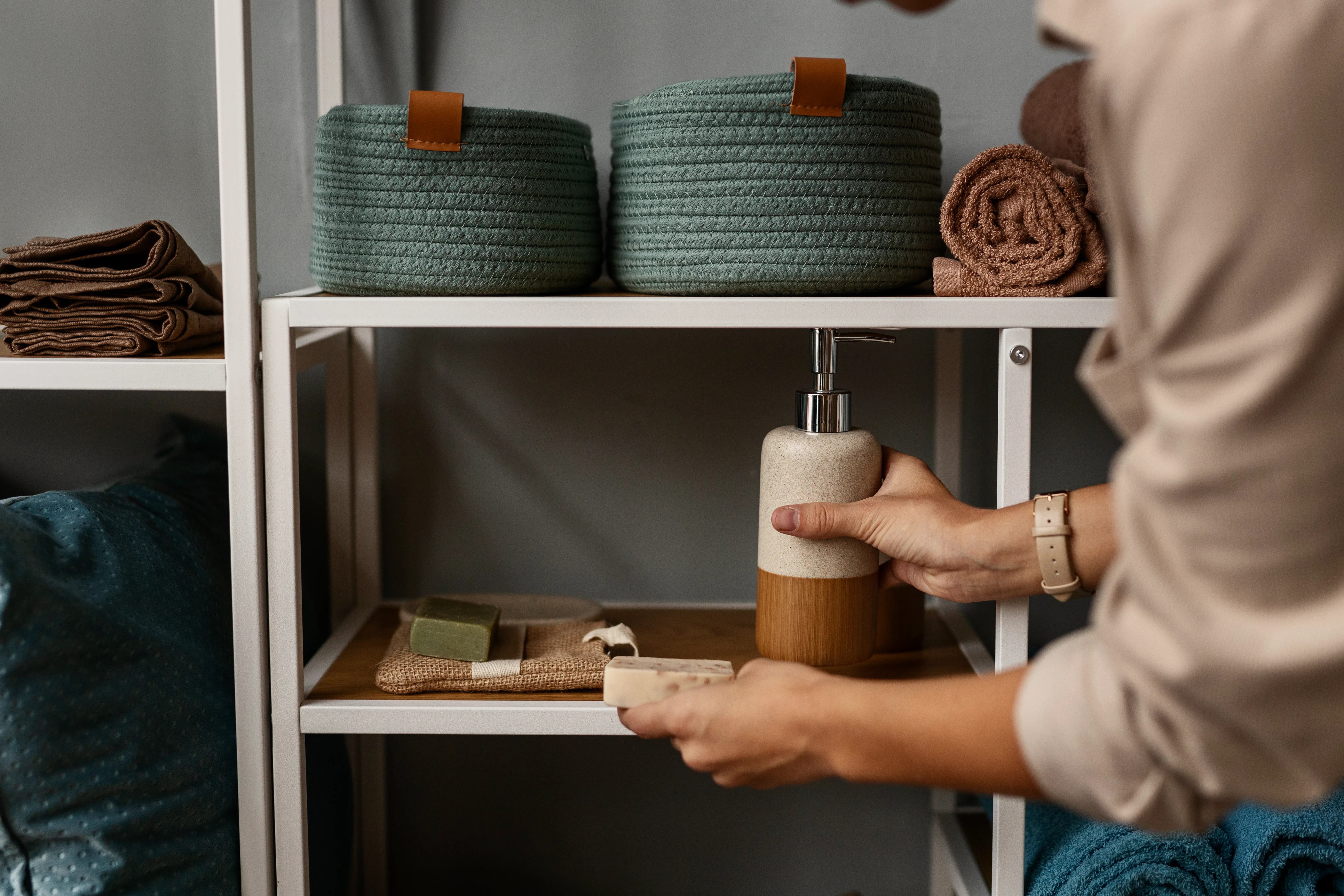 5 Simple Habits That Make a Home Feel More Organised