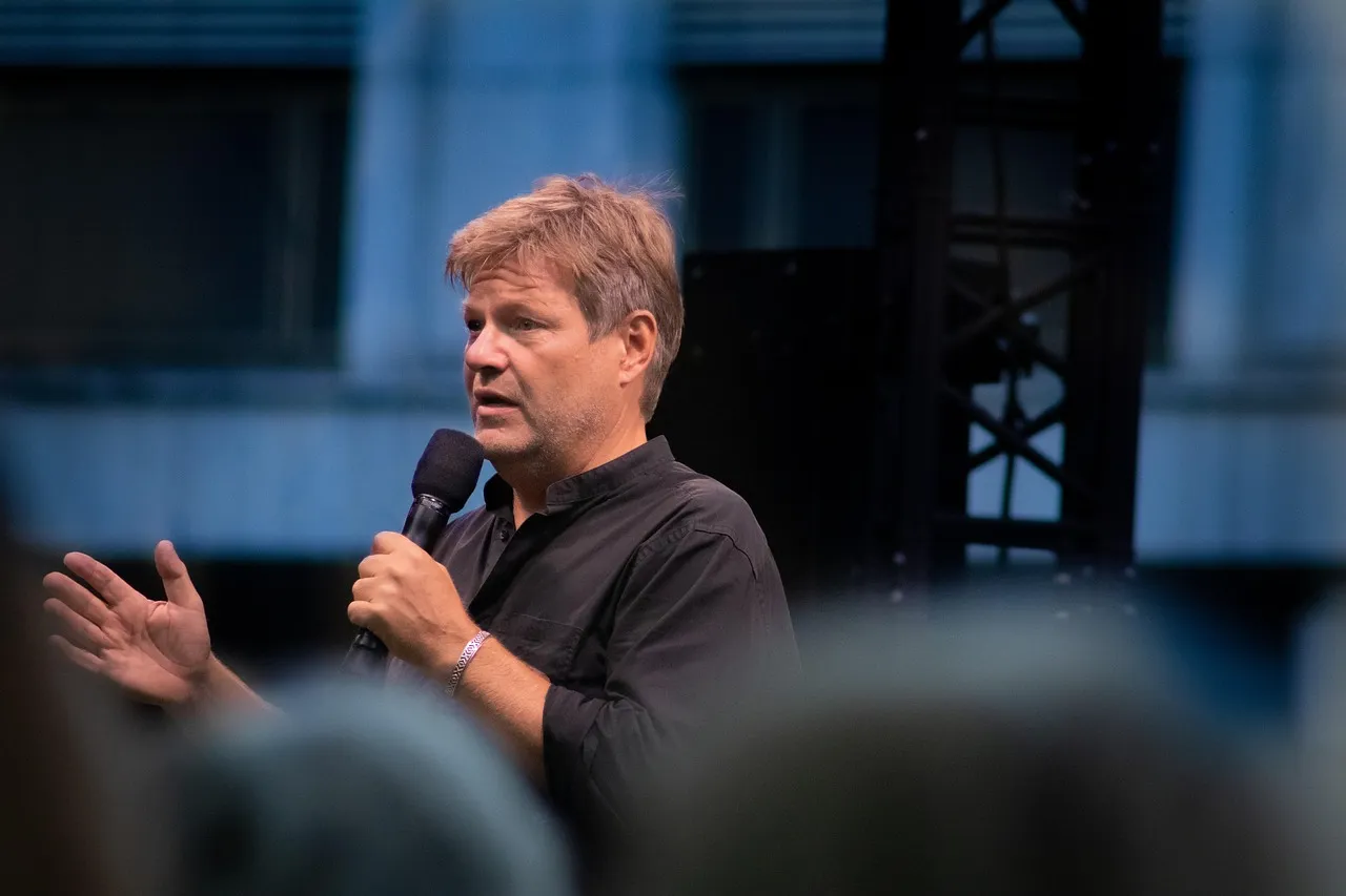 What Separates a Good Keynote Speaker From a Great One