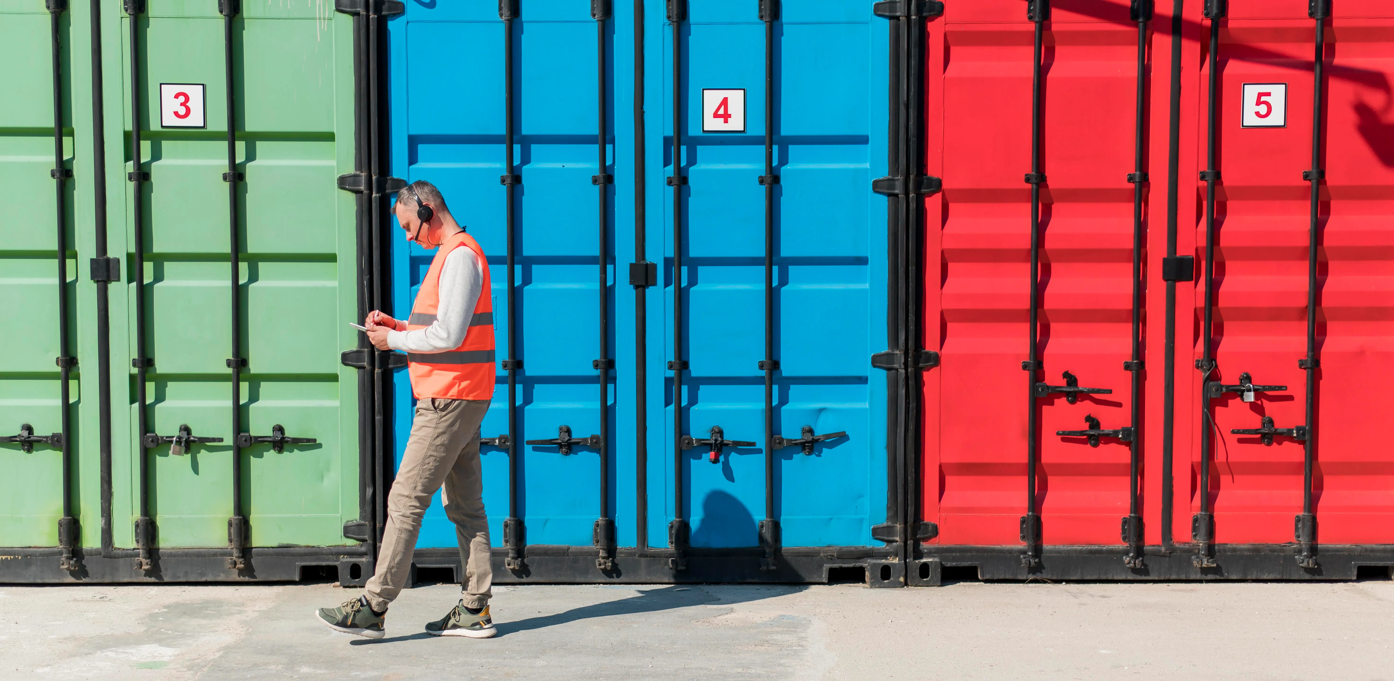 Top 5 Space-Saving & Storage Hacks for UK Businesses