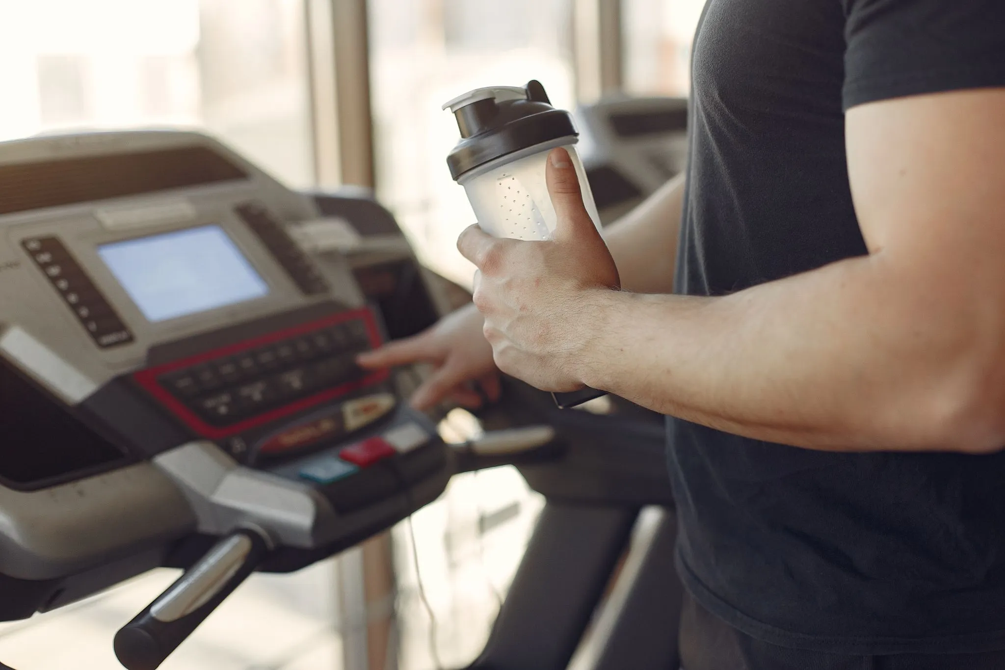How to Stay Consistent With Exercise When Motivation Runs Out